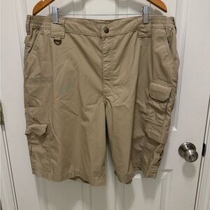 5.11 Tactical Shorts Men's Size 42 Khaki Color Very Good Condition!